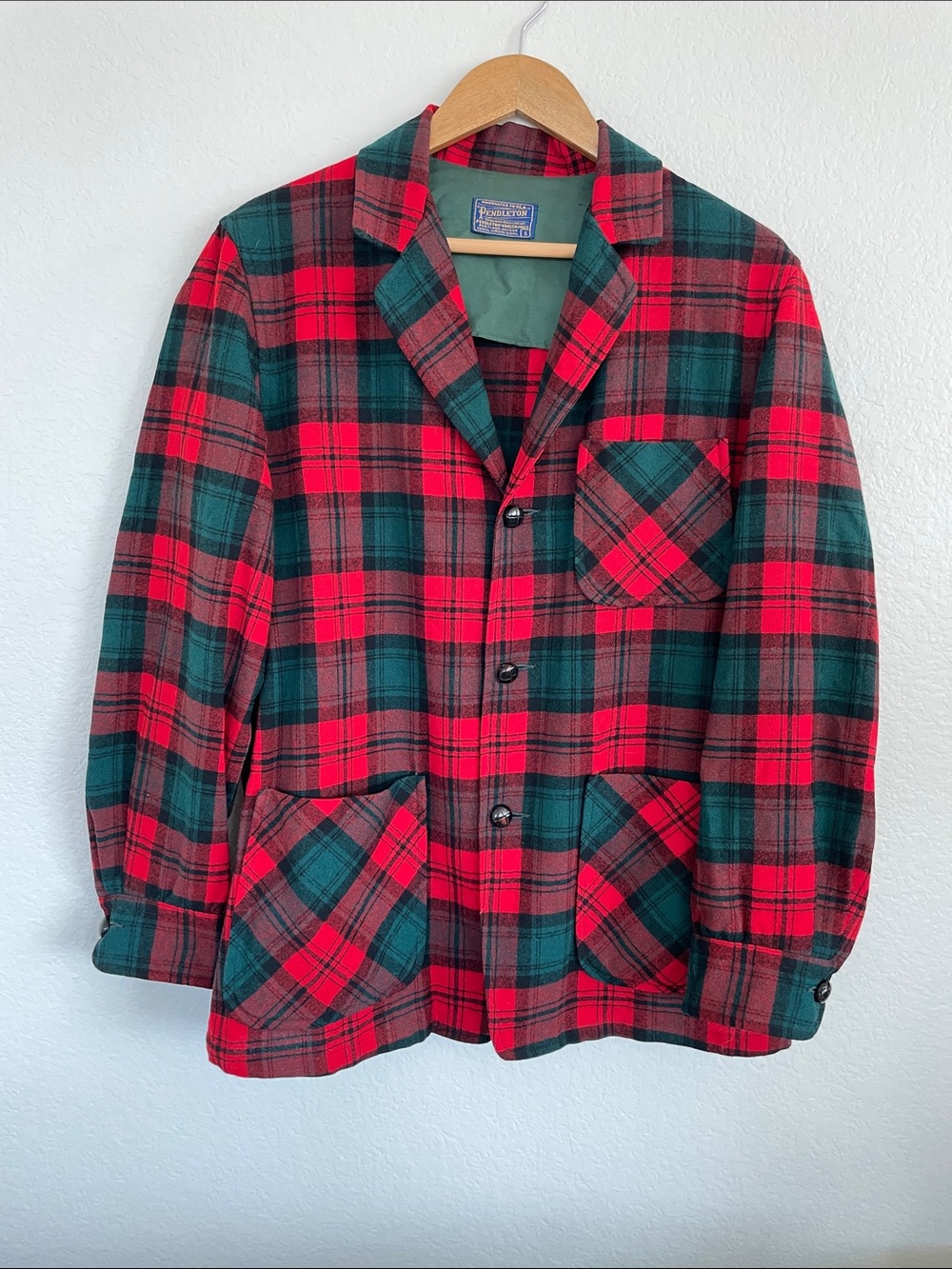 Pendleton Red & Green Plaid 100% Virgin Wool Blazer /Shirt Jacket